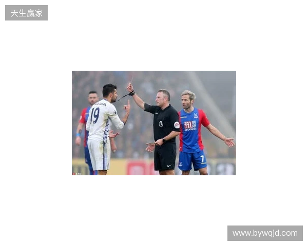 前白堡球员：当年刻意吃黄牌被停赛，这样就能多见见女友了