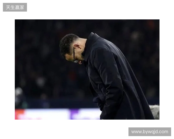 邮报：切尔西部分球员对罗塞尼尔的战术指示感到困惑